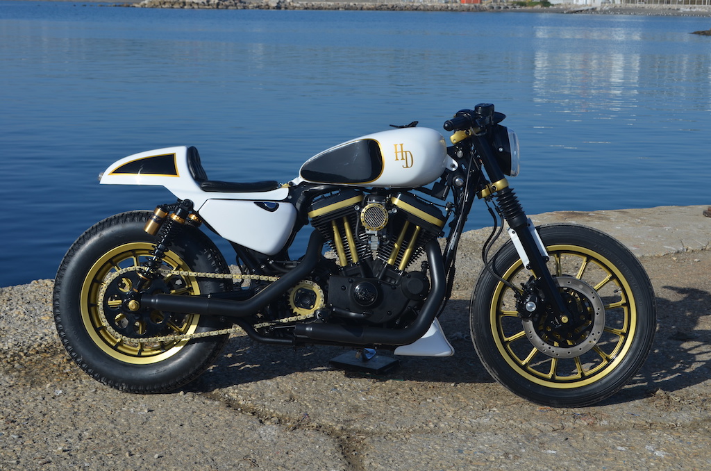 00-cafe-racer-goldfinger