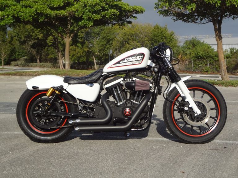 Harley Davidson 883 Cafe Racer