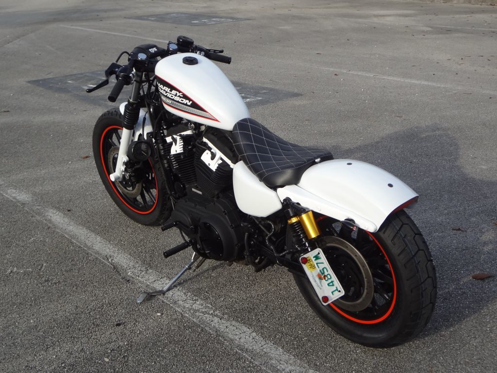 Harley Davidson 883 Cafe Racer